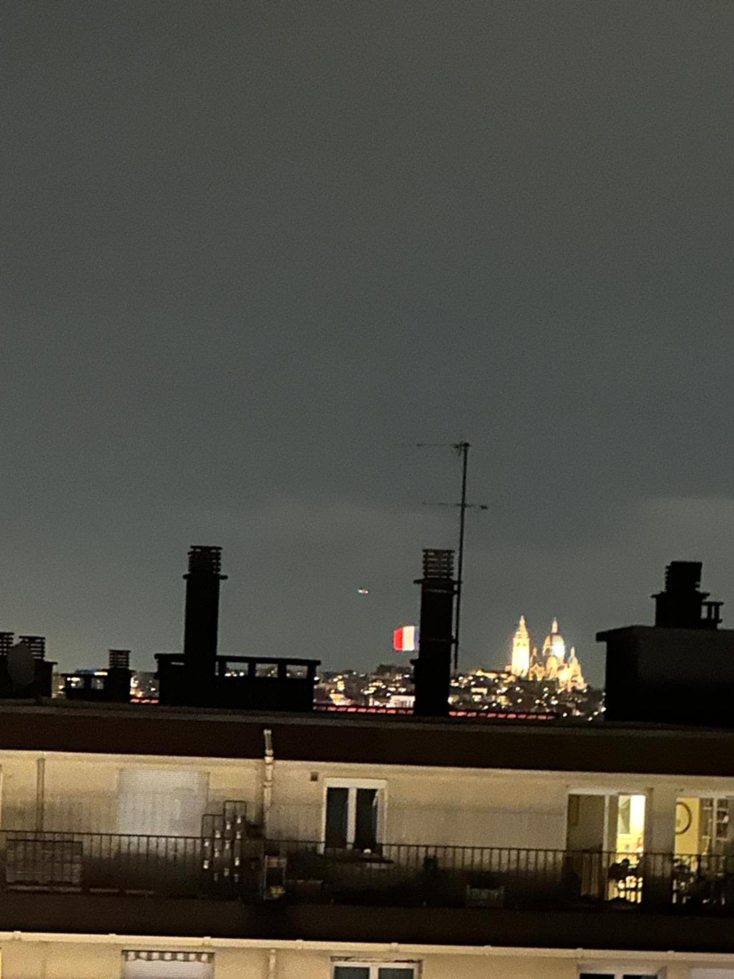 Appartement Tour Eiffel - *